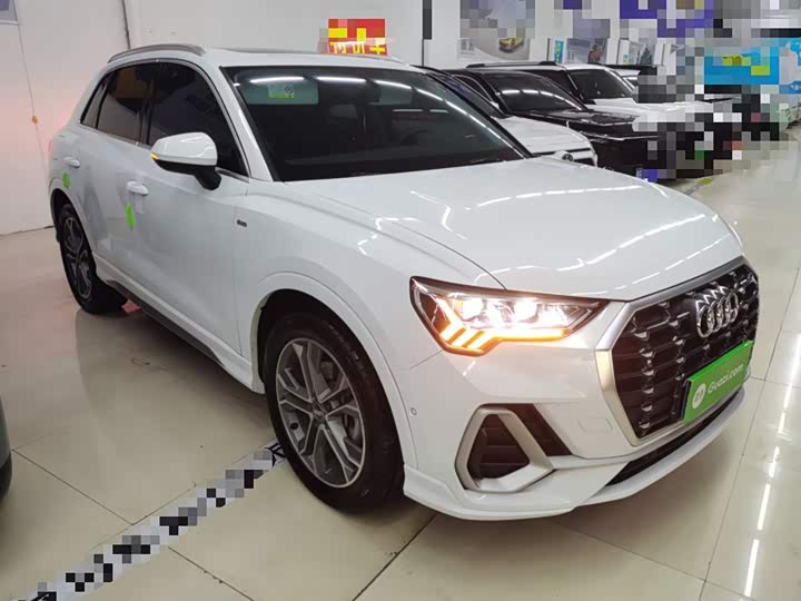 Фото 4 - Audi Q3