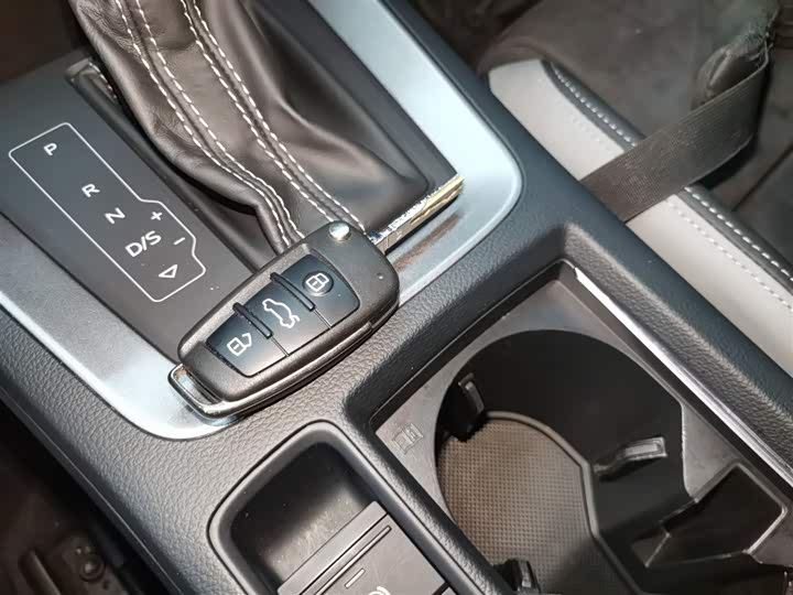 Фото 9 - Audi Q3