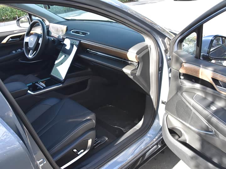 Фото 14 - XPeng P5