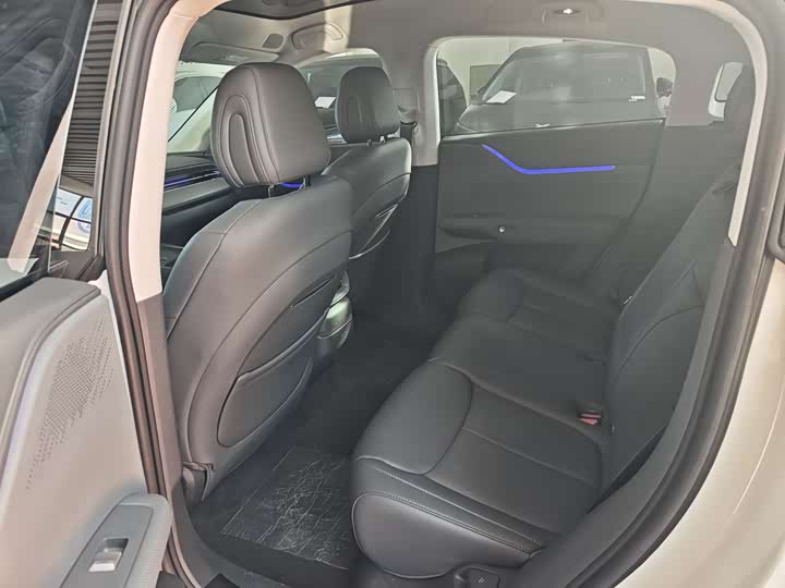 Фото 6 - XPeng G6