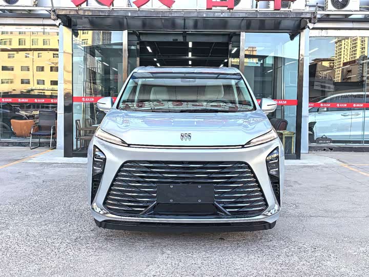 Фото 2 - Buick GL8 ES