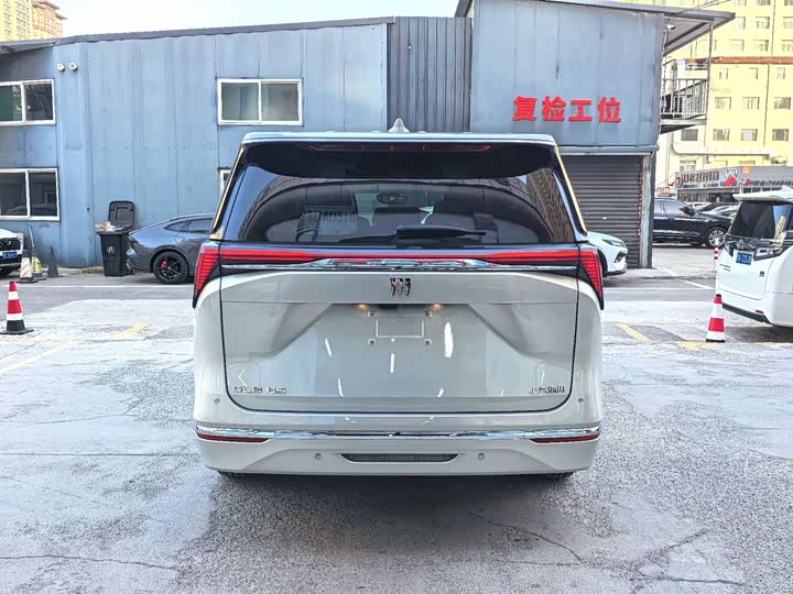 Фото 4 - Buick GL8 ES