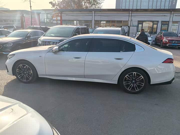 Фото 7 - BMW 5 Series