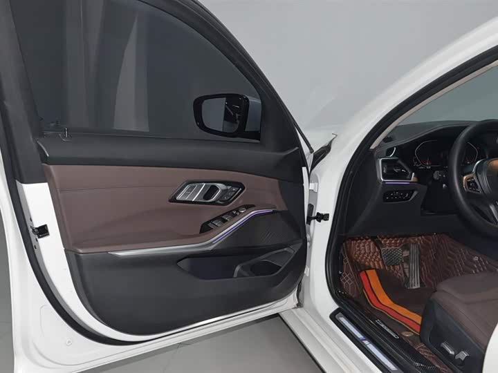 Фото 4 - BMW 3 Series