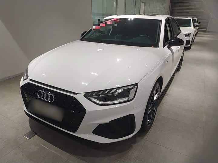 Фото 1 - Audi A4L