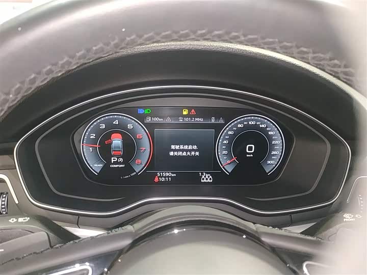 Фото 12 - Audi A4L