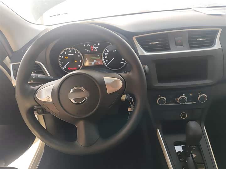 Фото 10 - Nissan Sylphy