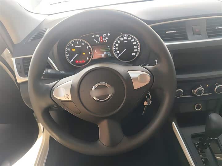 Фото 11 - Nissan Sylphy