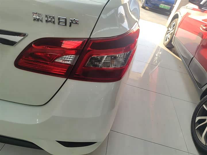 Фото 8 - Nissan Sylphy