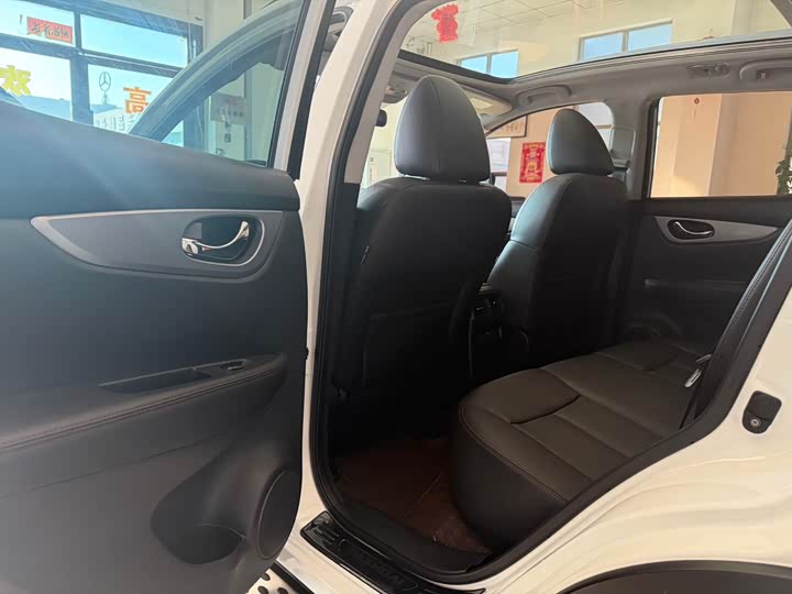 Фото 20 - Nissan Qashqai