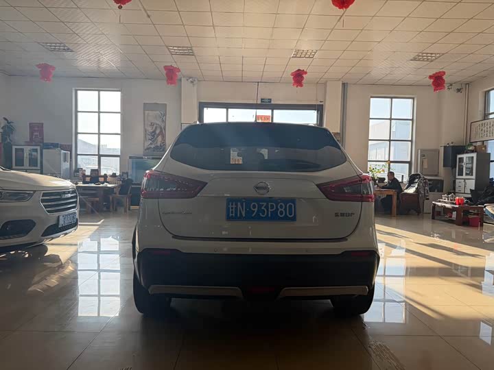 Фото 4 - Nissan Qashqai