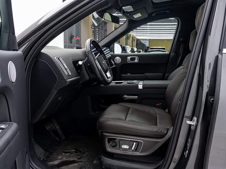 Фото 22 - LiXiang L8