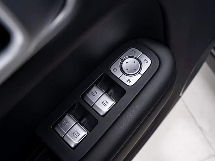 Фото 25 - LiXiang L8