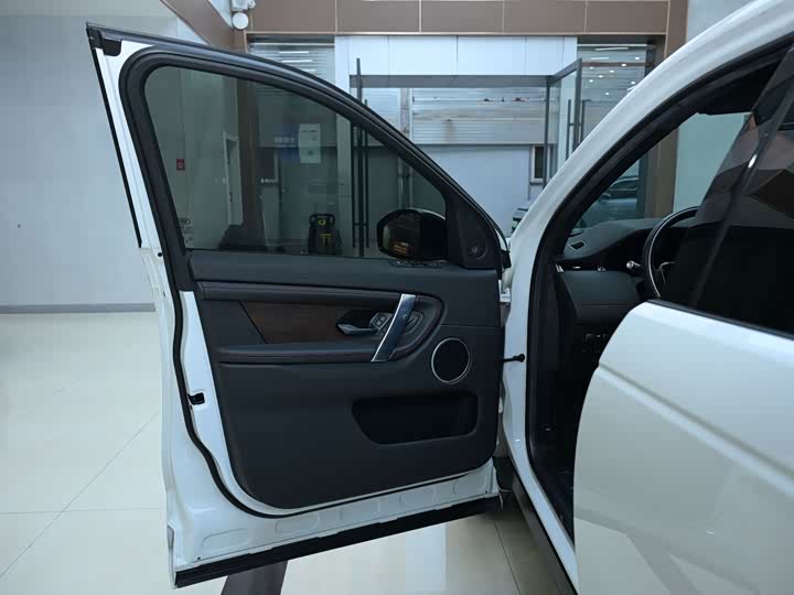 Фото 14 - Land Rover Discovery Sport