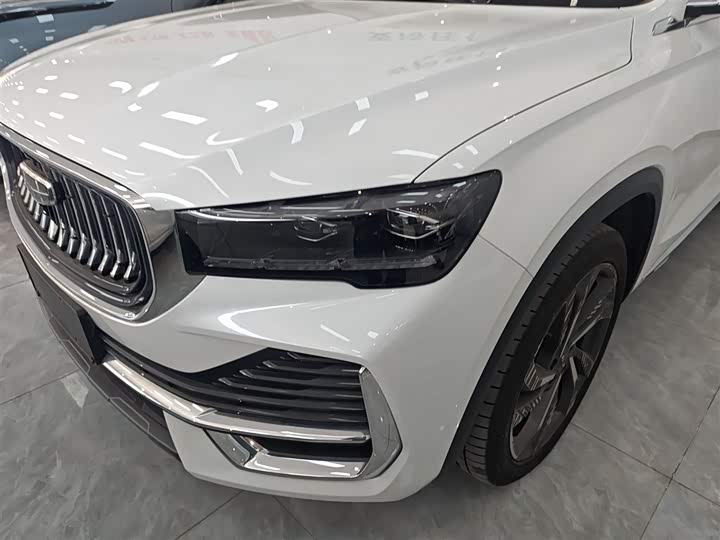 Фото 24 - Geely Monjaro