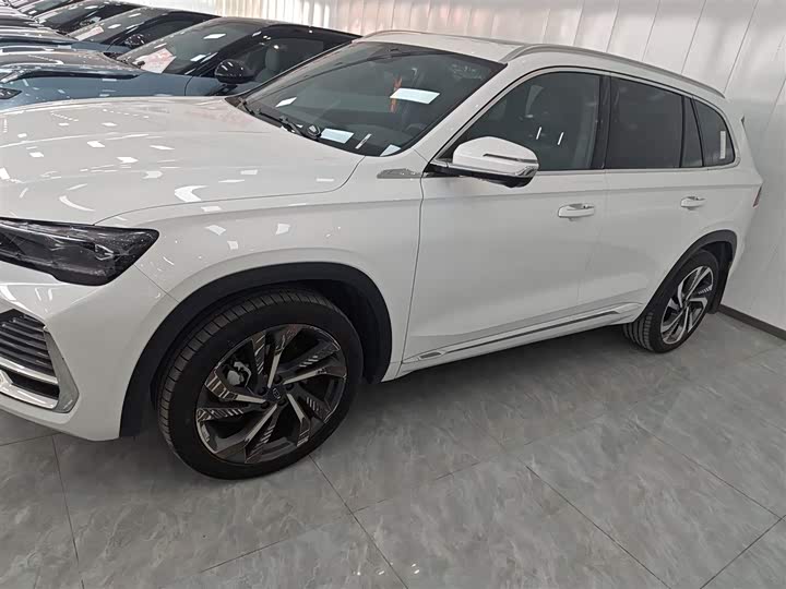 Фото 5 - Geely Monjaro