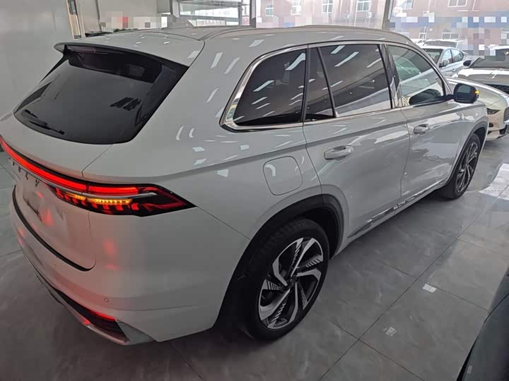 Фото 7 - Geely Monjaro