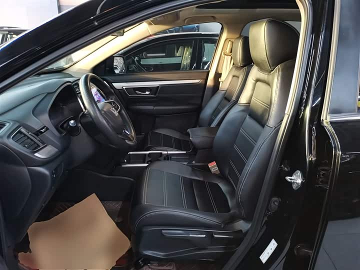 Фото 15 - Honda CR-V