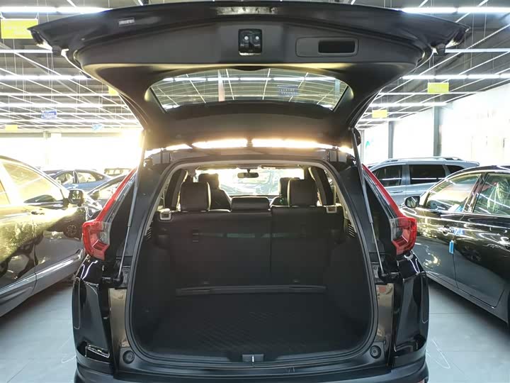 Фото 19 - Honda CR-V