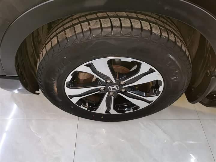 Фото 23 - Honda CR-V