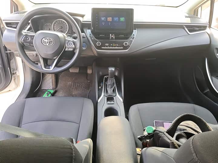 Фото 13 - Toyota Corolla