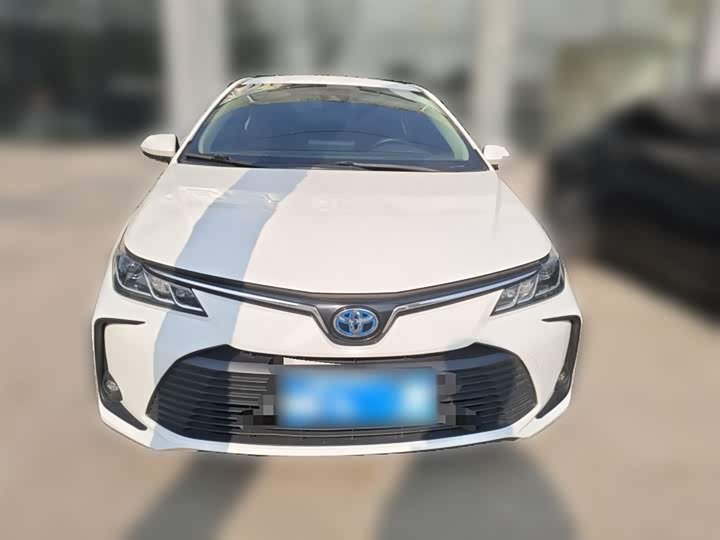 Фото 24 - Toyota Corolla