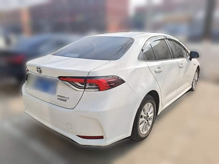 Фото 29 - Toyota Corolla