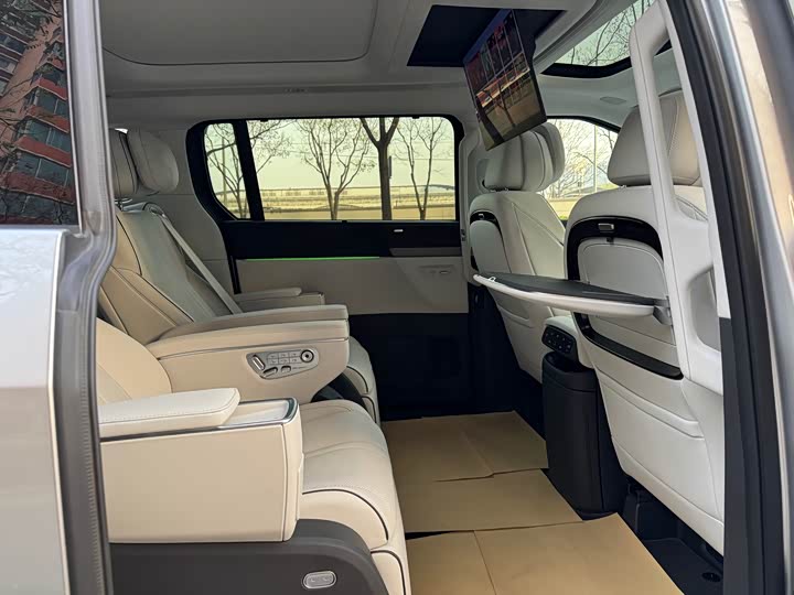 Фото 13 - XPeng X9