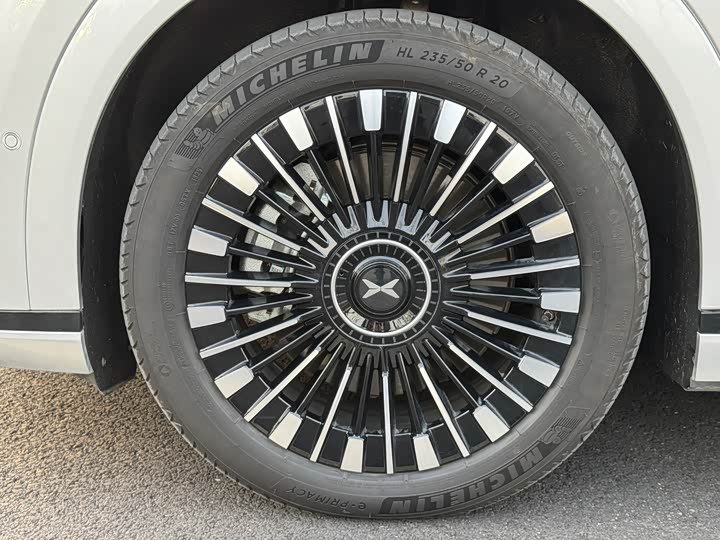 Фото 31 - XPeng X9