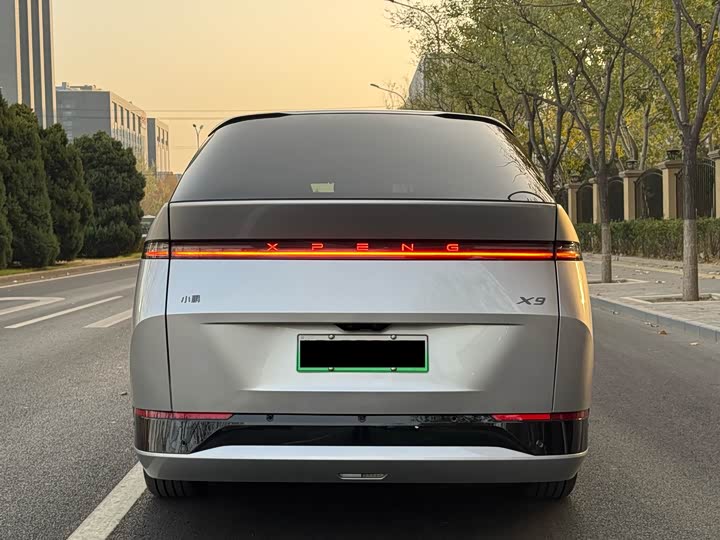 Фото 6 - XPeng X9