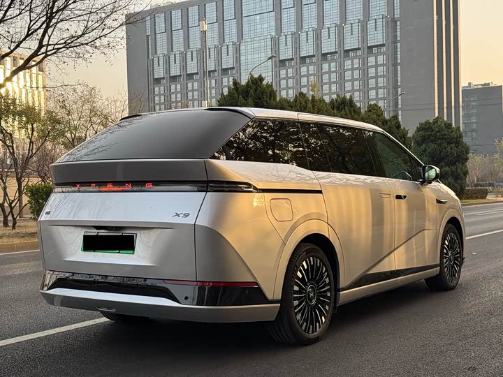 Фото 7 - XPeng X9