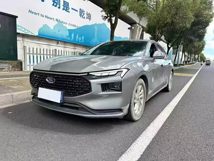 Фото 1 - Ford Mondeo