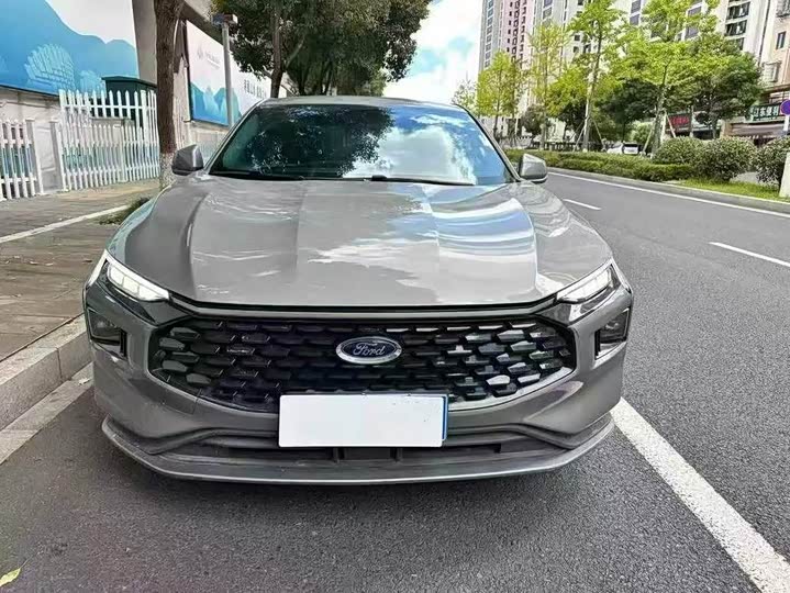 Фото 2 - Ford Mondeo