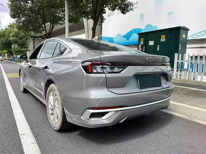 Фото 7 - Ford Mondeo