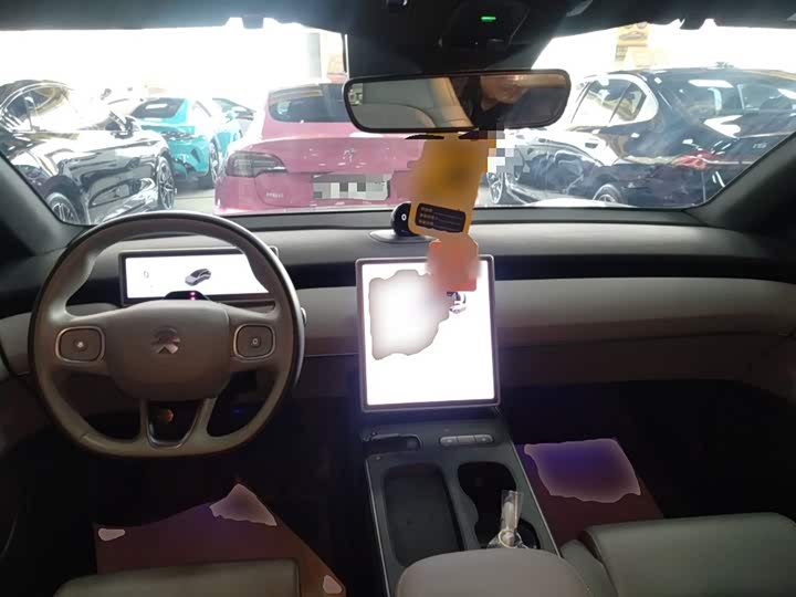 Фото 10 - Nio ET5T