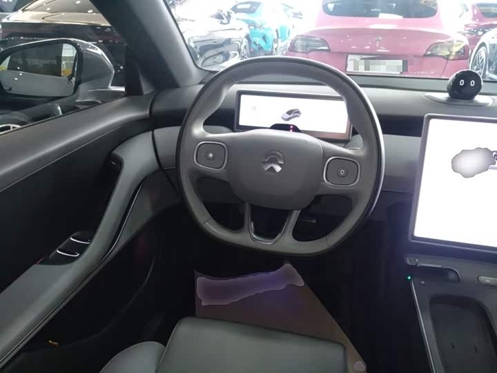 Фото 11 - Nio ET5T