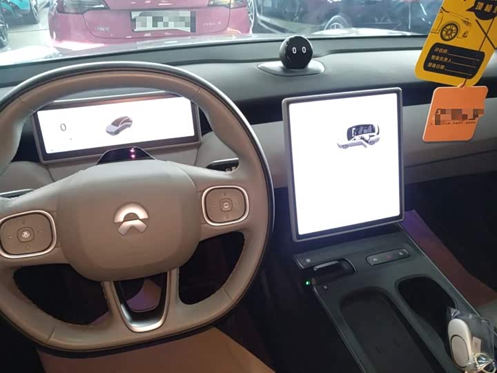 Фото 14 - Nio ET5T