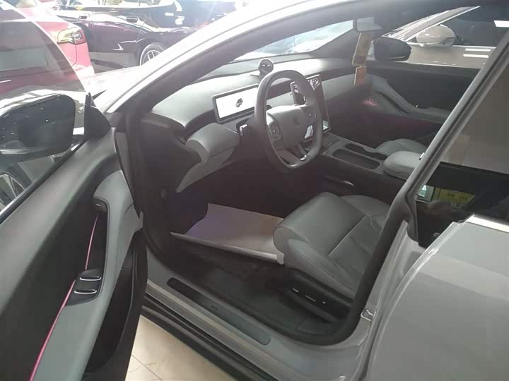 Фото 16 - Nio ET5T