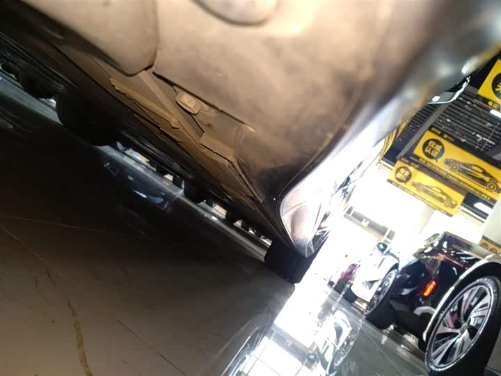 Фото 21 - Nio ET5T