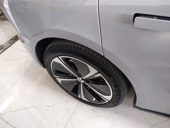 Фото 26 - Nio ET5T