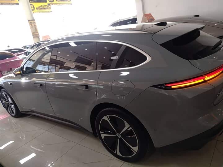 Фото 5 - Nio ET5T