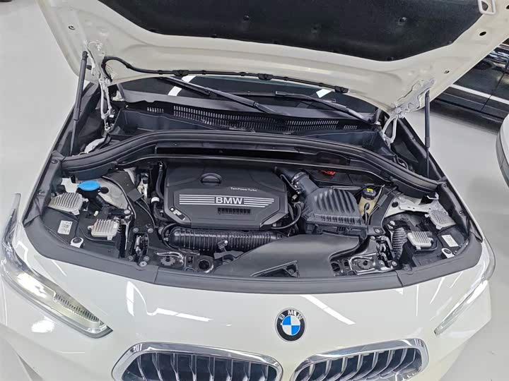 Фото 10 - BMW X2