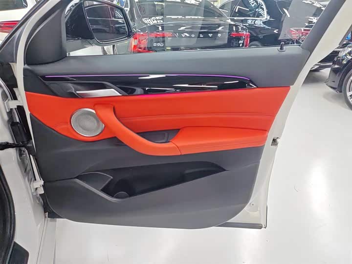 Фото 15 - BMW X2