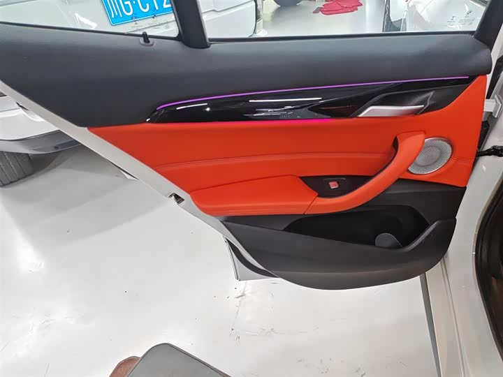 Фото 18 - BMW X2