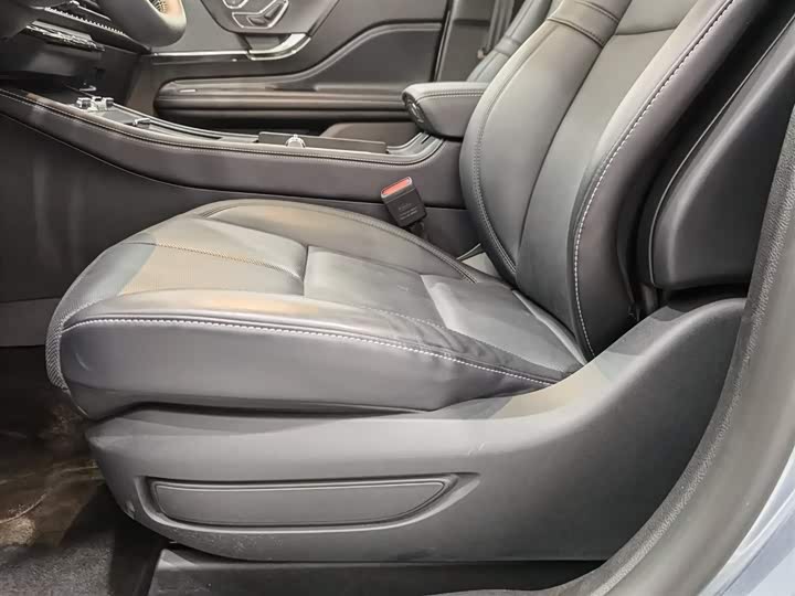 Фото 20 - Lincoln Corsair