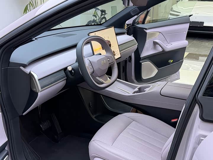 Фото 6 - Nio Onvo L60