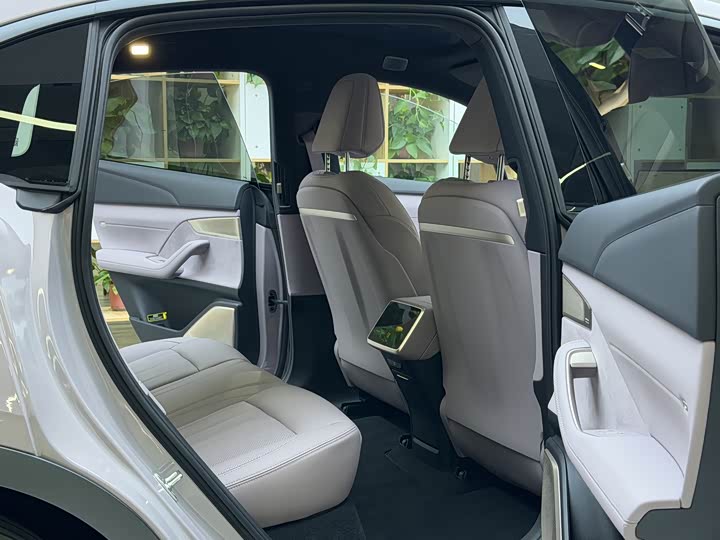 Фото 9 - Nio Onvo L60