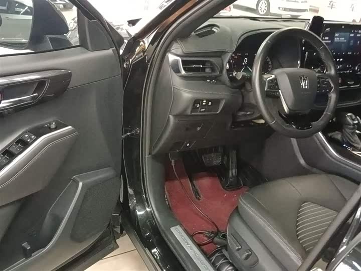 Фото 16 - Toyota Crown Kluger