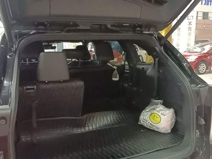 Фото 19 - Toyota Crown Kluger