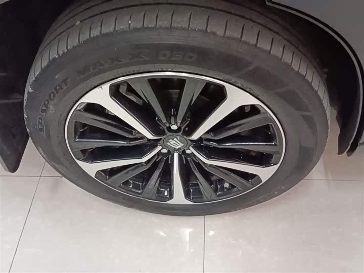 Фото 26 - Toyota Crown Kluger